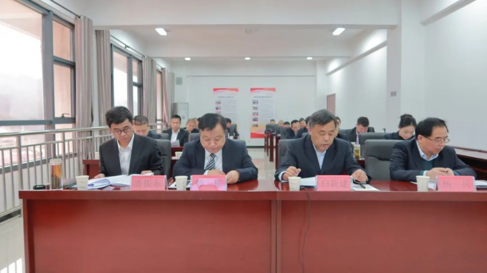 踏平坎坷成大道 實(shí)干奮斗鑄輝煌！陜西銀礦召開(kāi)六屆一次職工代表...